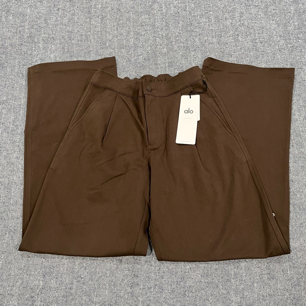 ALO Yoga Wide Leg Pants in Dark Brown - Picture 3 of 5